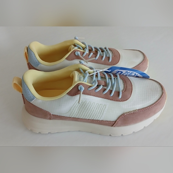 Hey Dude Shoes - HEYDUDE Women’s Sirocco Alta W Colorblock Sneakers – Sand (Size 8)